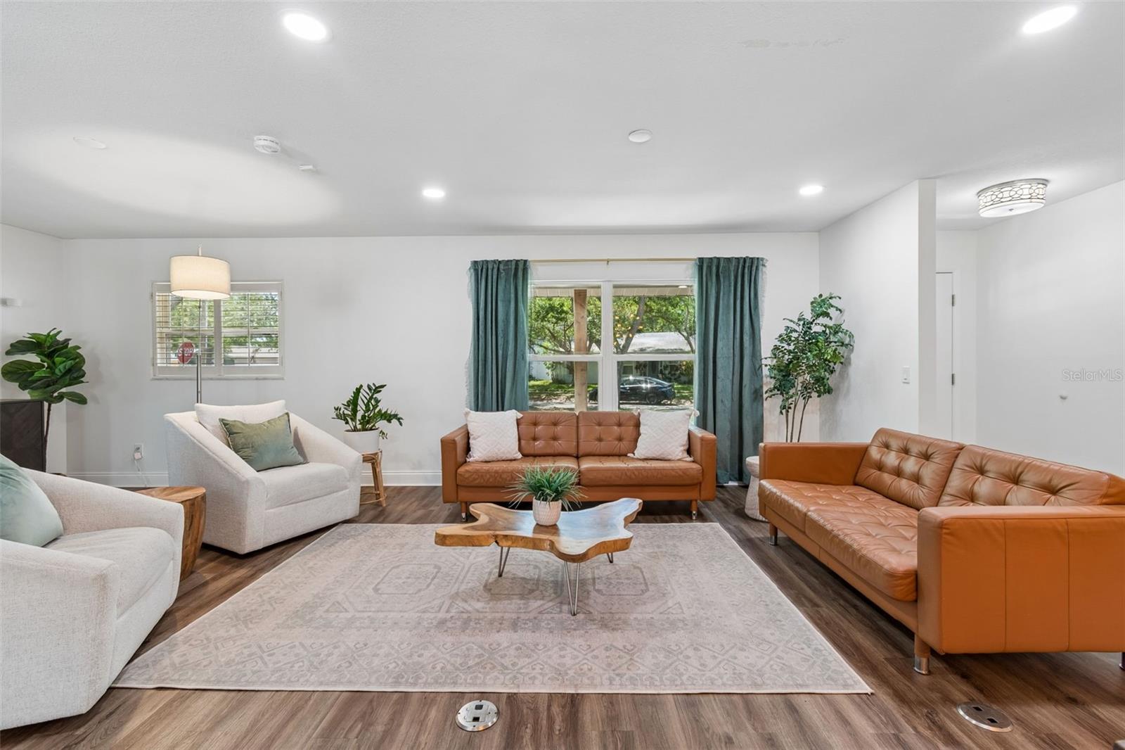 LAKE ELLEN ESTATES SUB - Residential