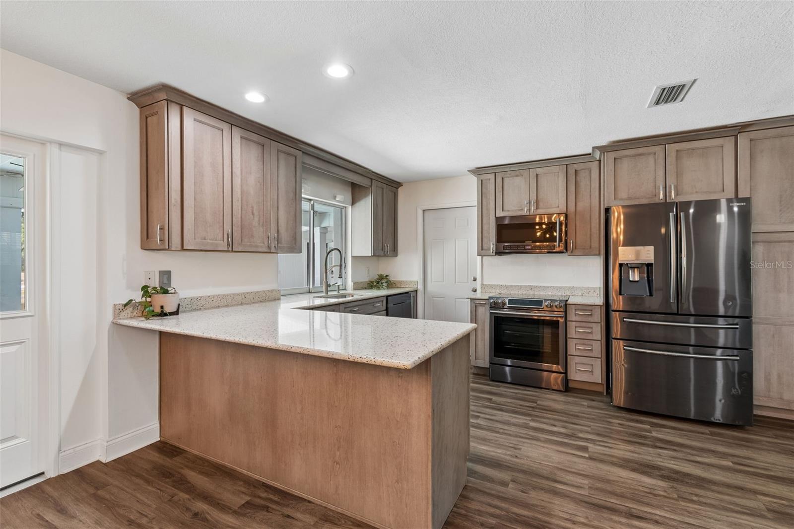 LAKE ELLEN ESTATES SUB - Residential