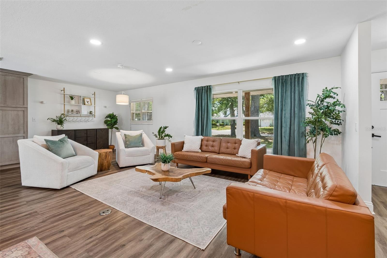 LAKE ELLEN ESTATES SUB - Residential