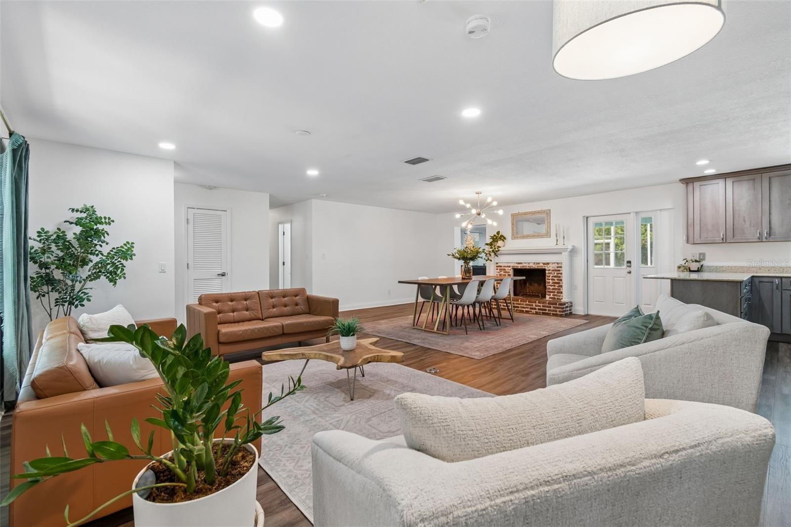 LAKE ELLEN ESTATES SUB - Residential