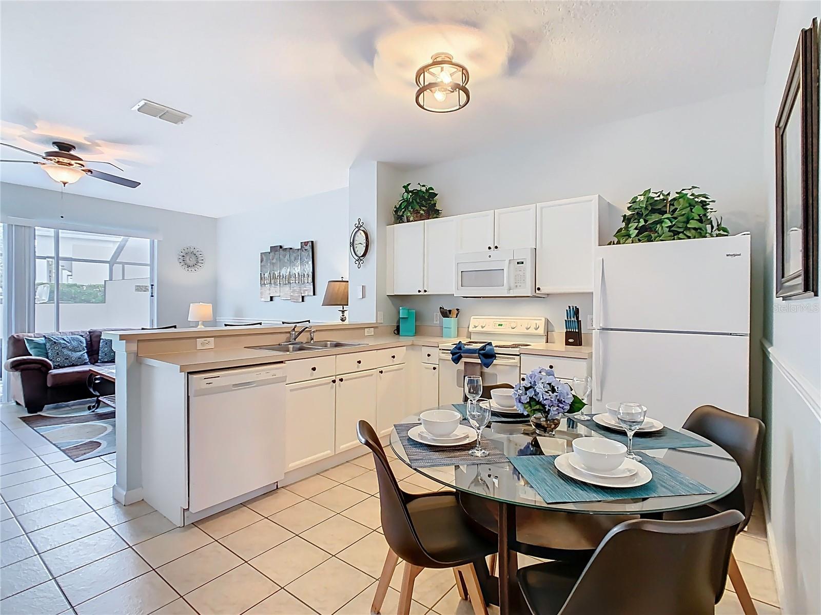 WINDSOR PALMS TWNHMS PH 3A - Residential