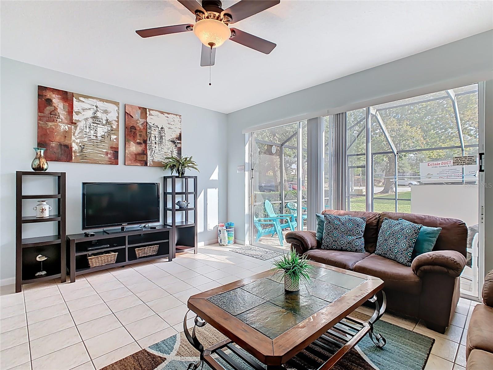 WINDSOR PALMS TWNHMS PH 3A - Residential