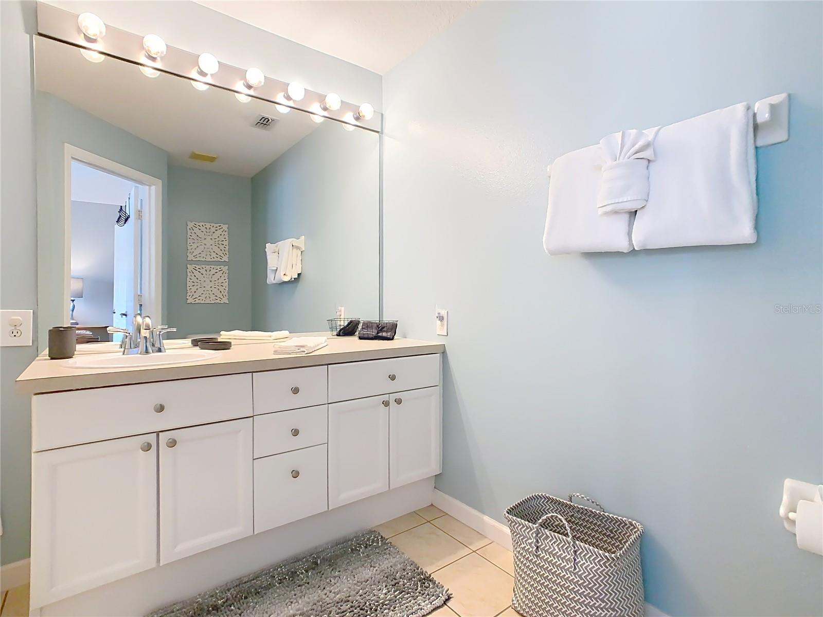 WINDSOR PALMS TWNHMS PH 3A - Residential