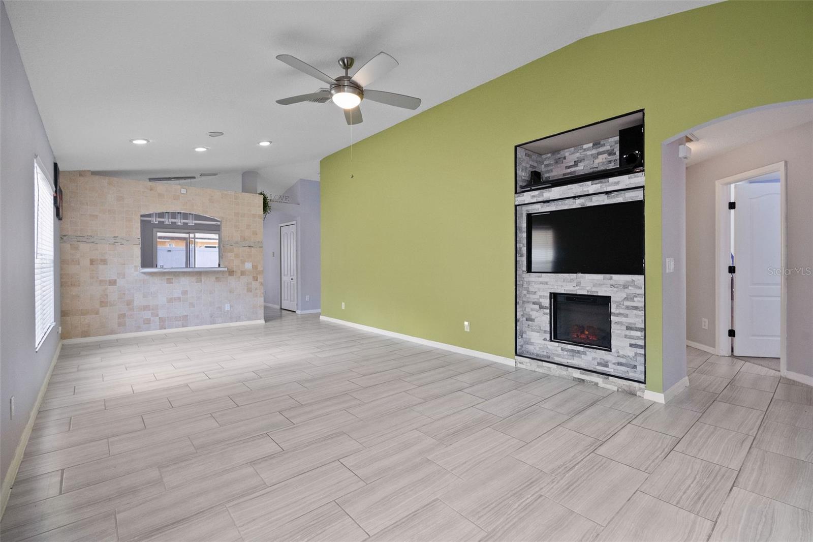 8526 QUARTER HORSE DRIVE