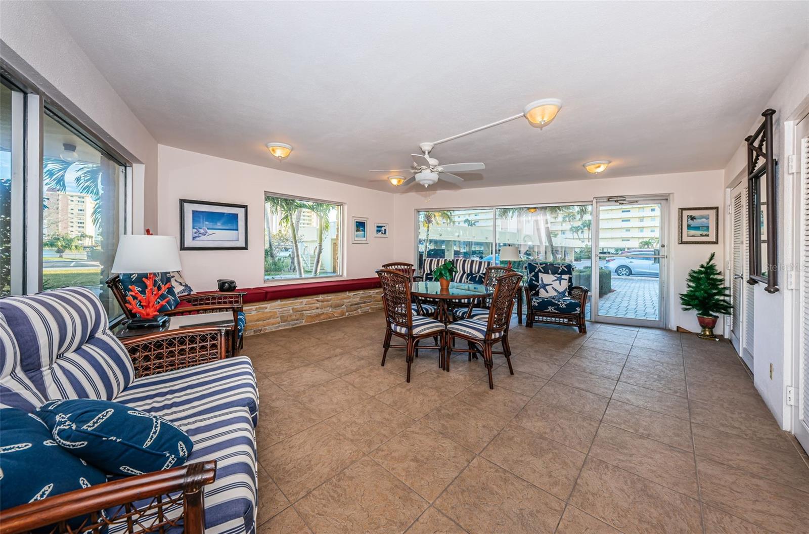 COLUMBIA TOWERS CONDO - Residential
