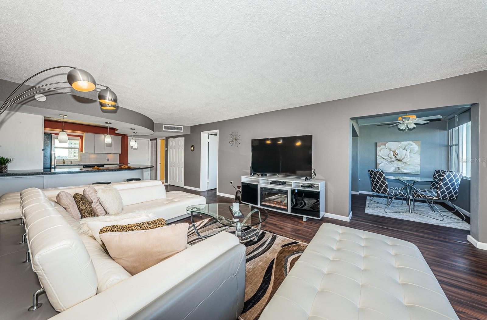 COLUMBIA TOWERS CONDO - Residential