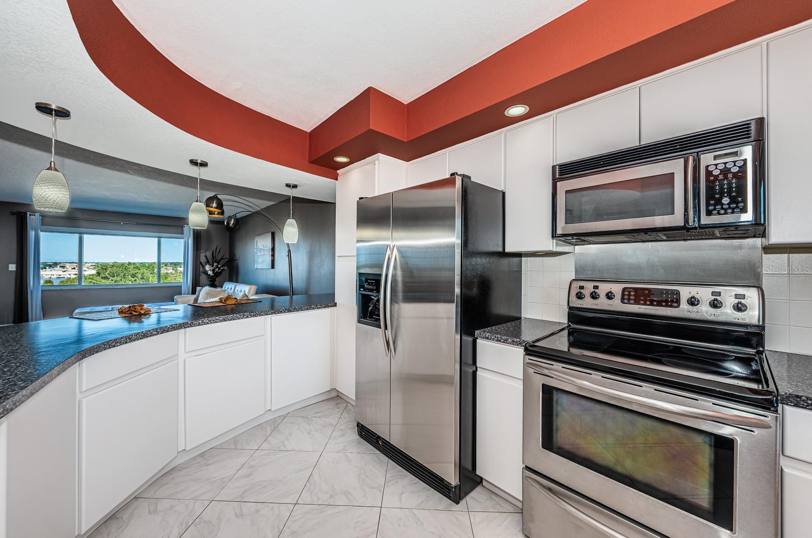 COLUMBIA TOWERS CONDO - Residential