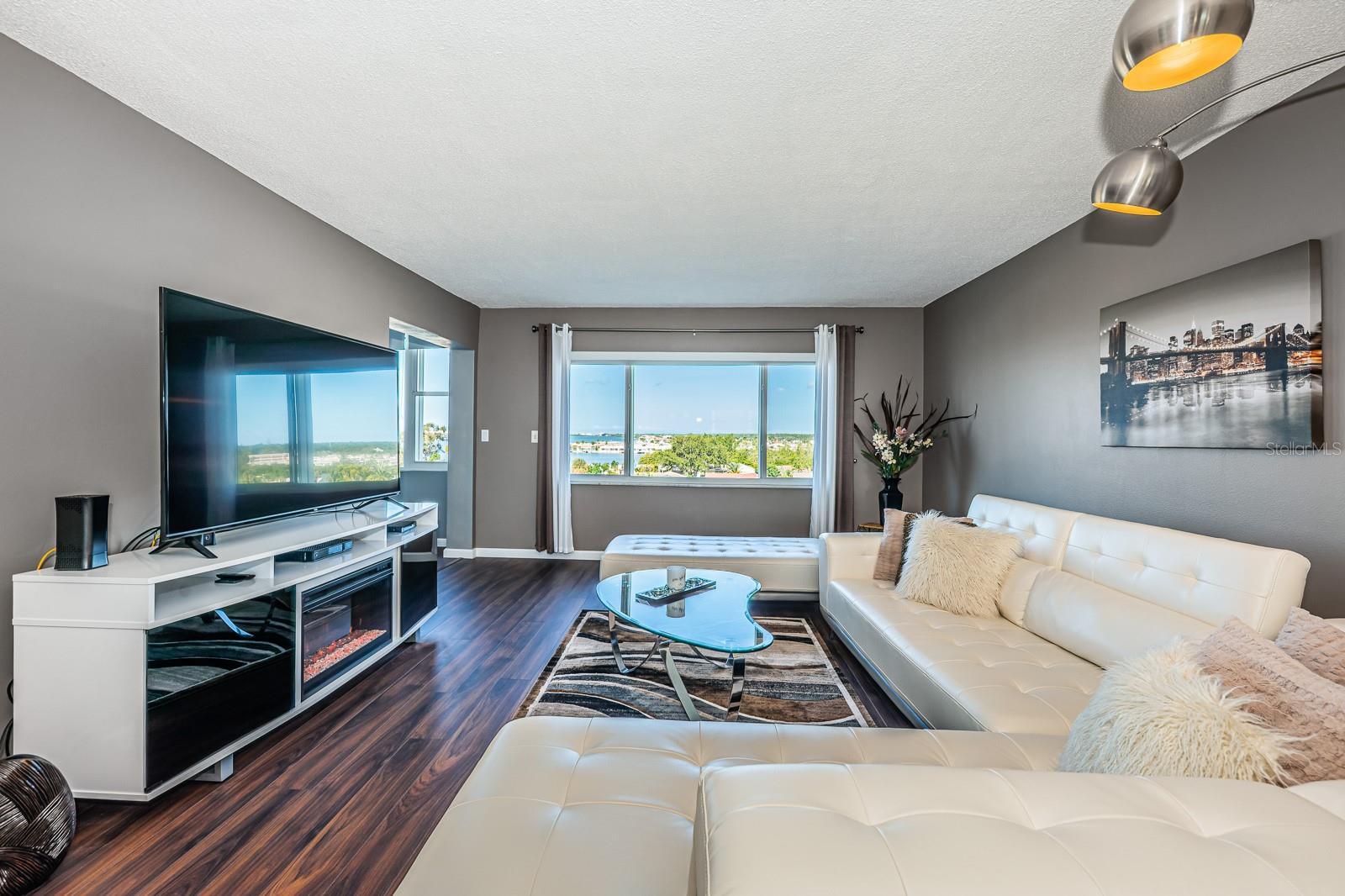 COLUMBIA TOWERS CONDO - Residential
