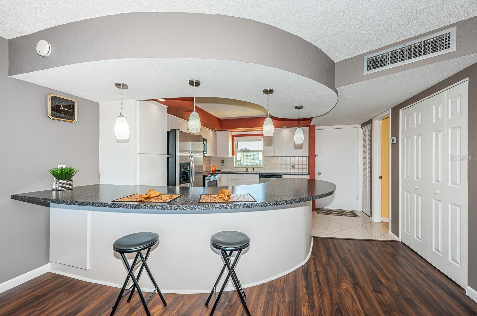 COLUMBIA TOWERS CONDO - Residential