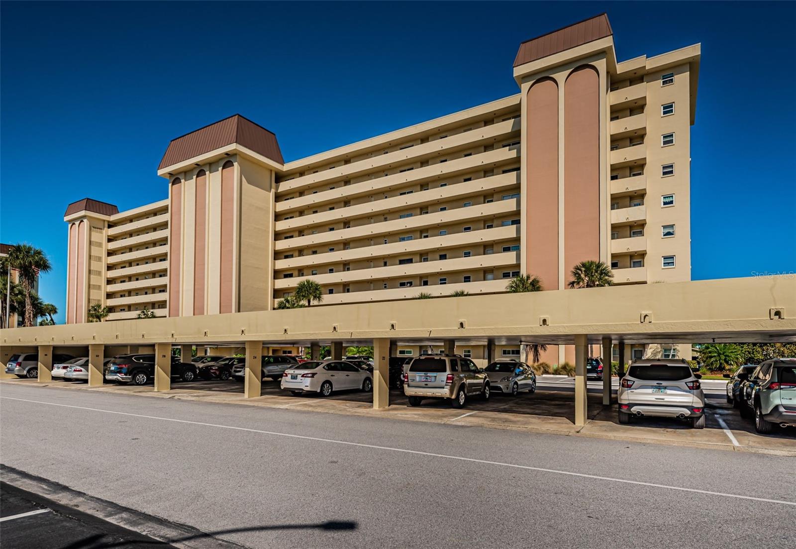 COLUMBIA TOWERS CONDO - Residential