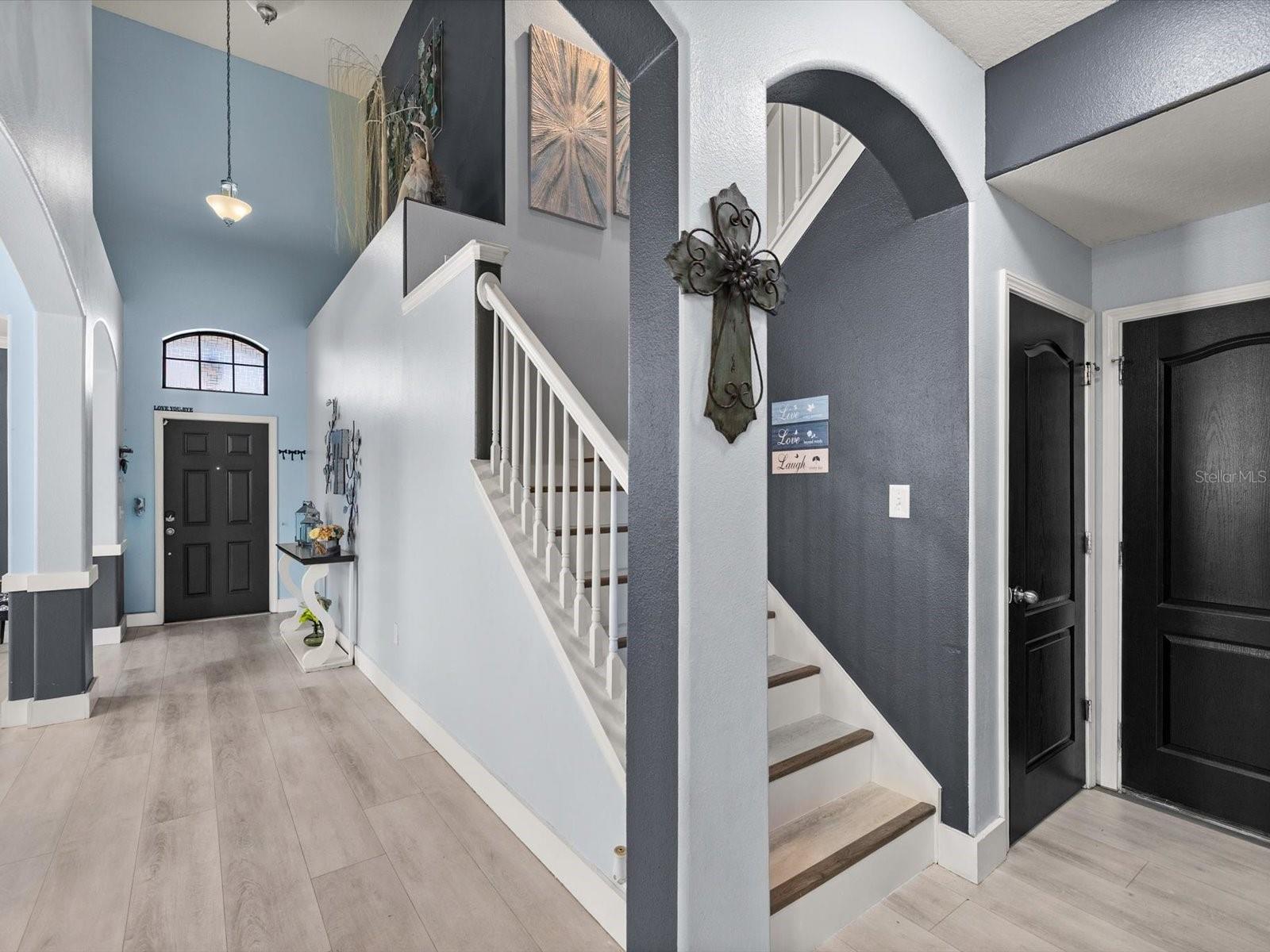 11695 CRESTRIDGE LOOP