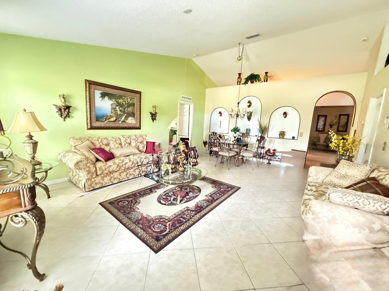 1912 LAKEVIEW PLACE