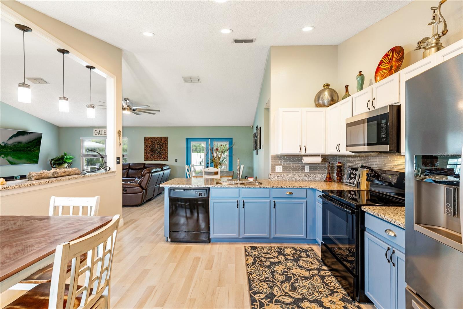 ALLAMANDA GRACE - Residential