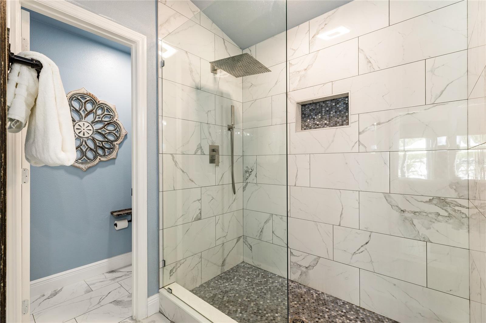 ALLAMANDA GRACE - Residential