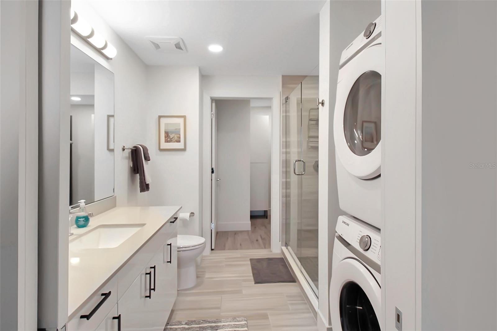 STRAND/SARASOTA - Residential Lease