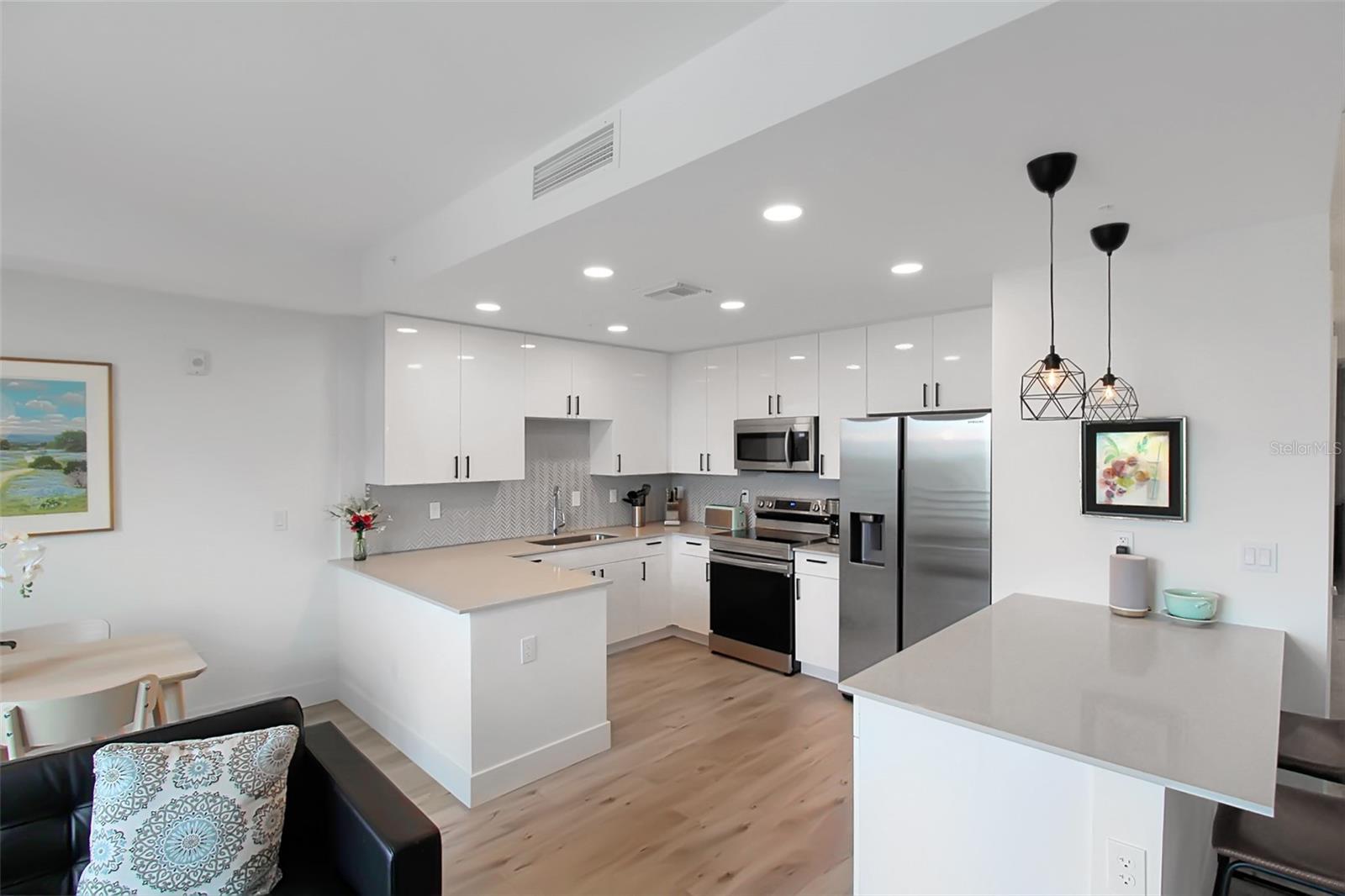 STRAND/SARASOTA - Residential Lease