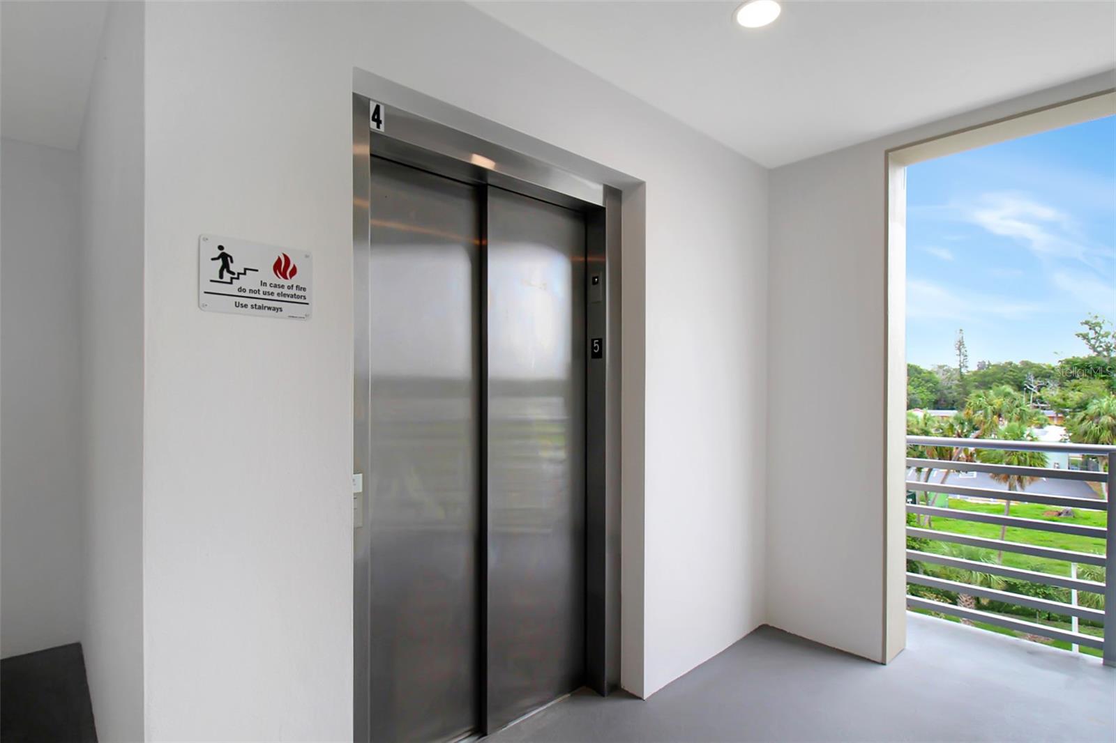 STRAND/SARASOTA - Residential Lease