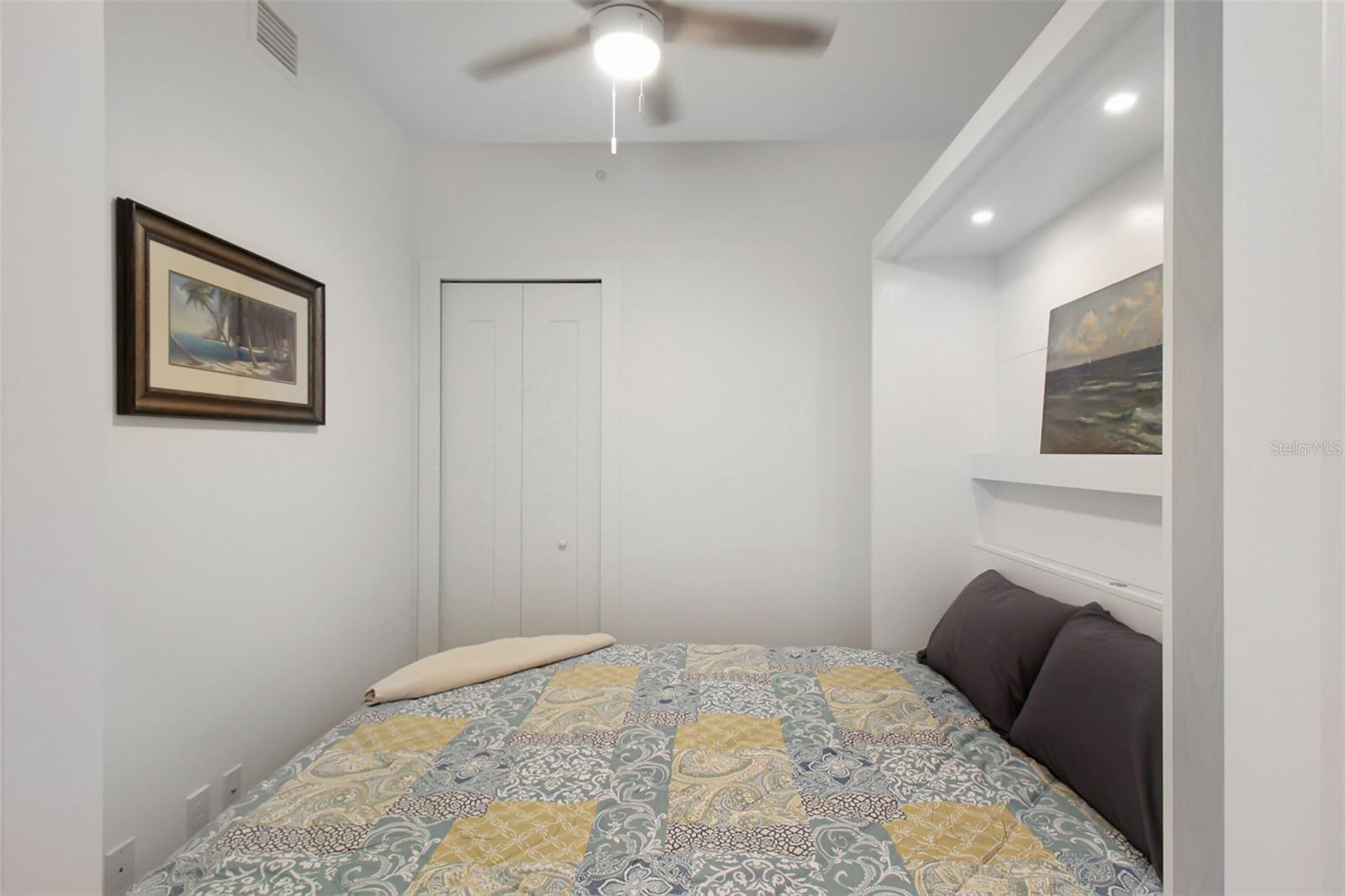 STRAND/SARASOTA - Residential Lease