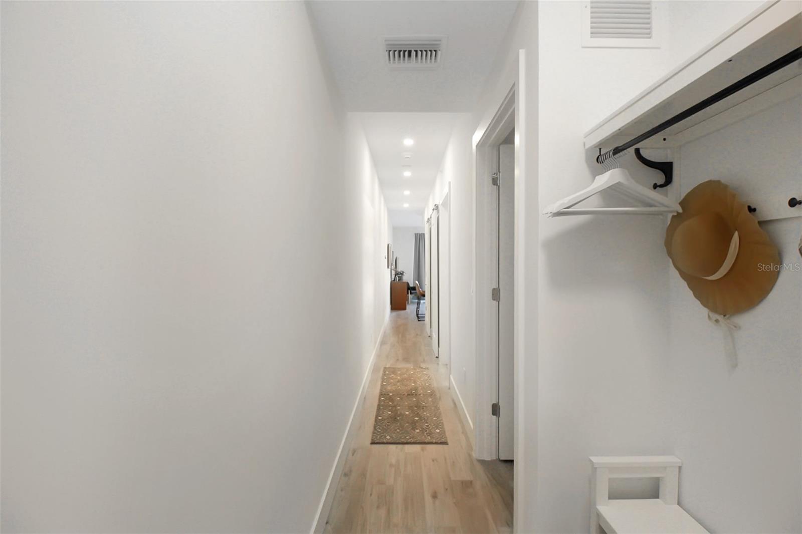 STRAND/SARASOTA - Residential Lease