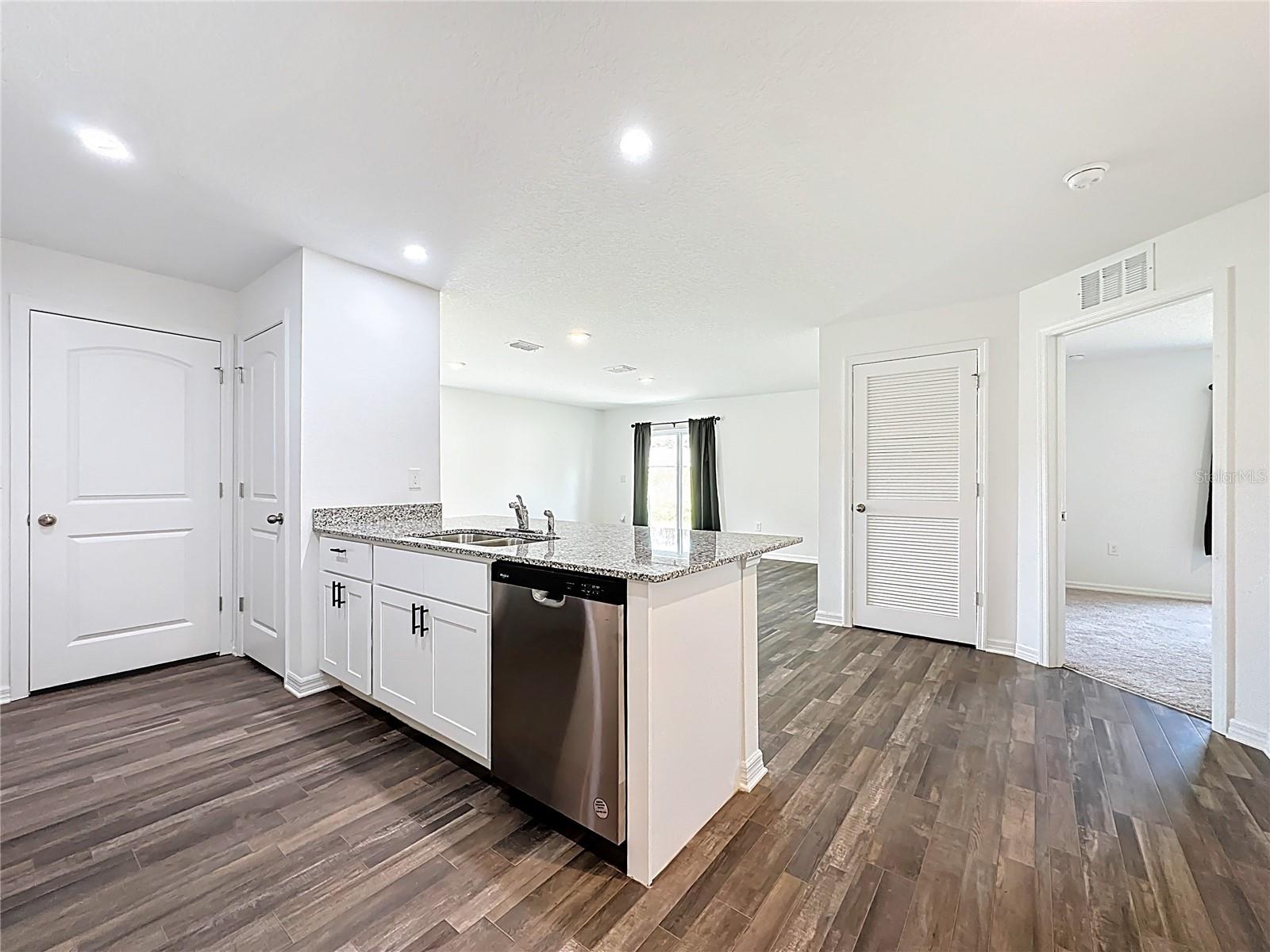 LIVE OAK GOLF & COUNTRY CLUB ESTATES - Residential