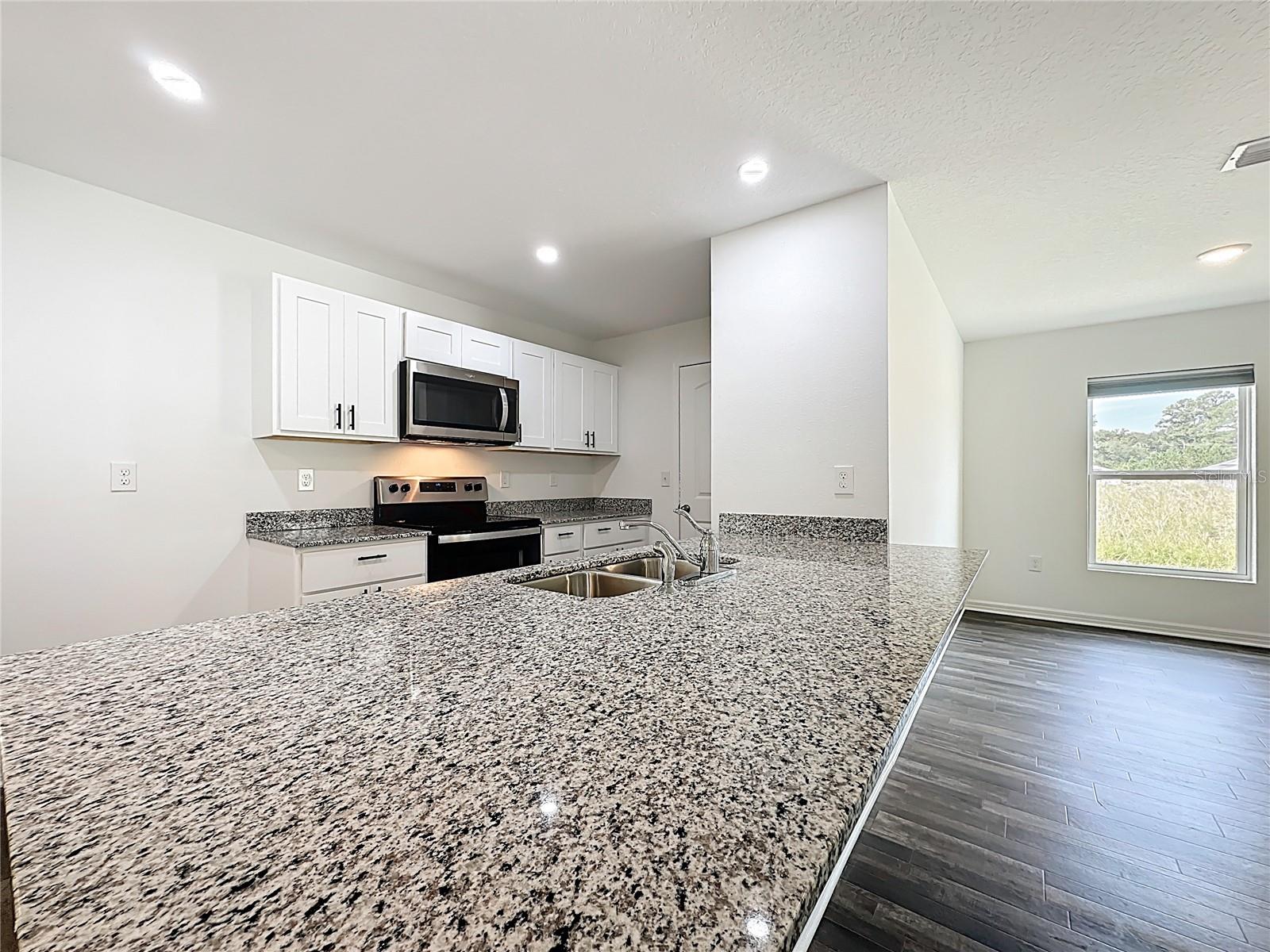 LIVE OAK GOLF & COUNTRY CLUB ESTATES - Residential