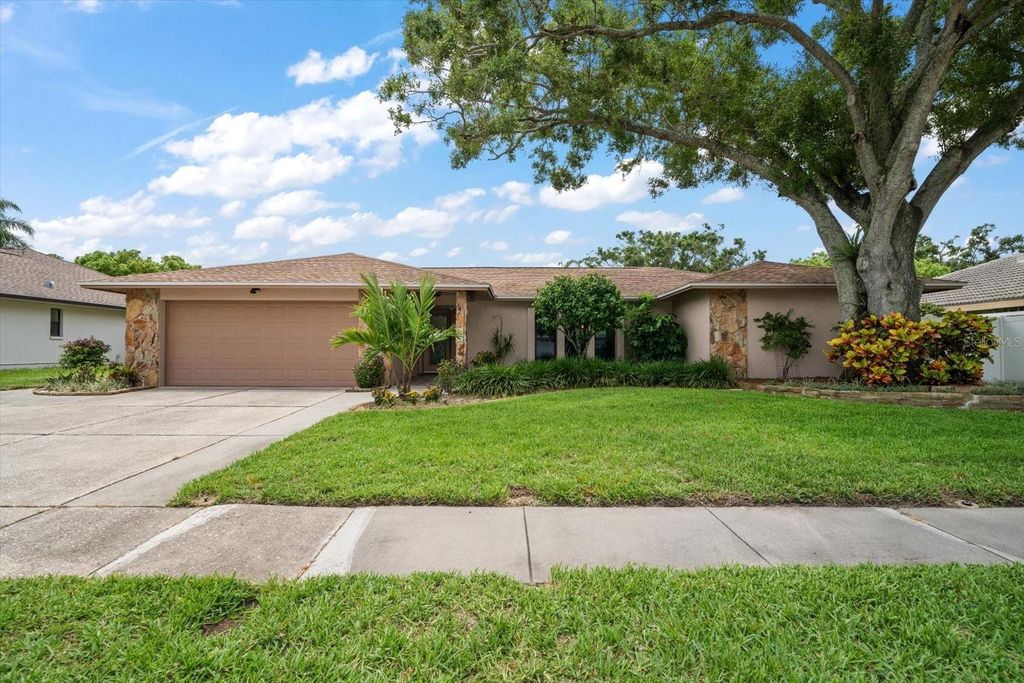 Photo of 1623 El Tair Trl, Clearwater, FL 33765 (MLS # TB8404127)