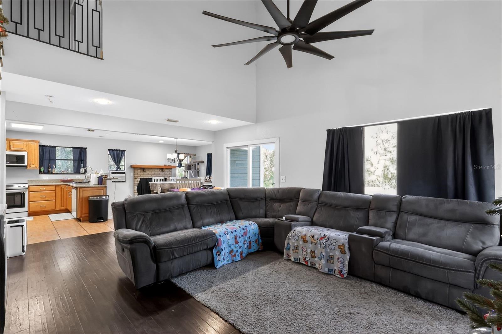 5250 MICHIGAN AVENUE