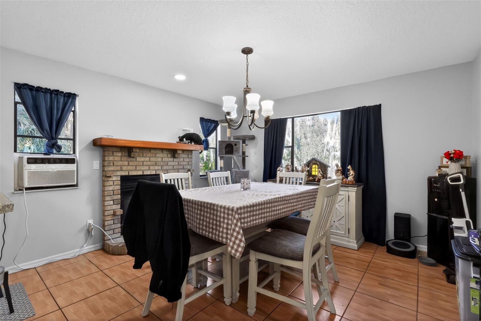 SANFORD FARMS - Residential