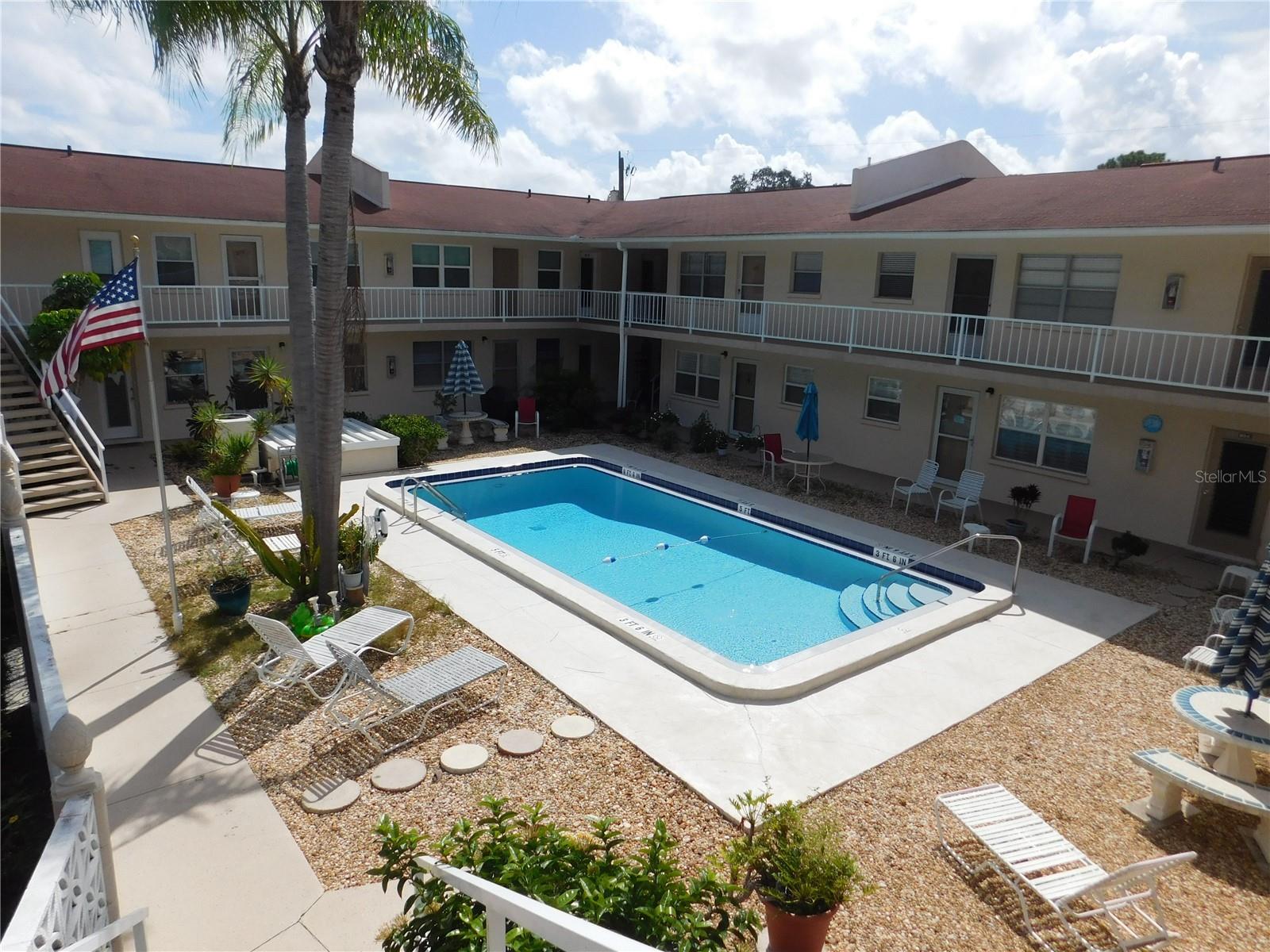 MANOR HOUSE - Residential Lease