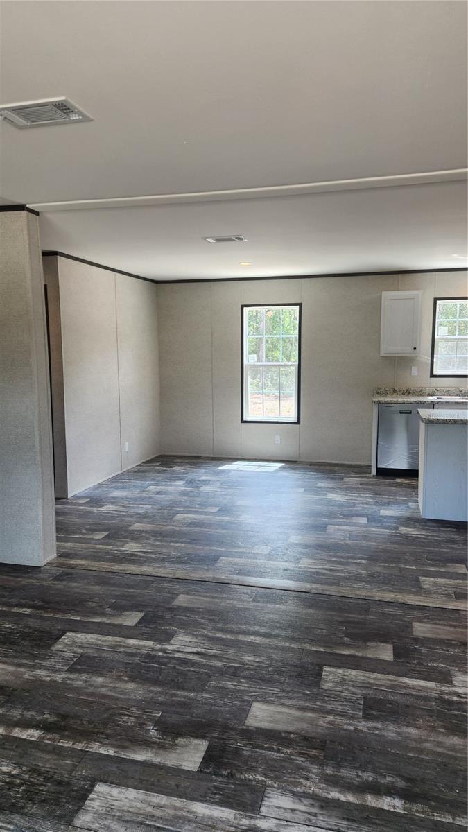 WILLISTON HIGHLANDS - Residential