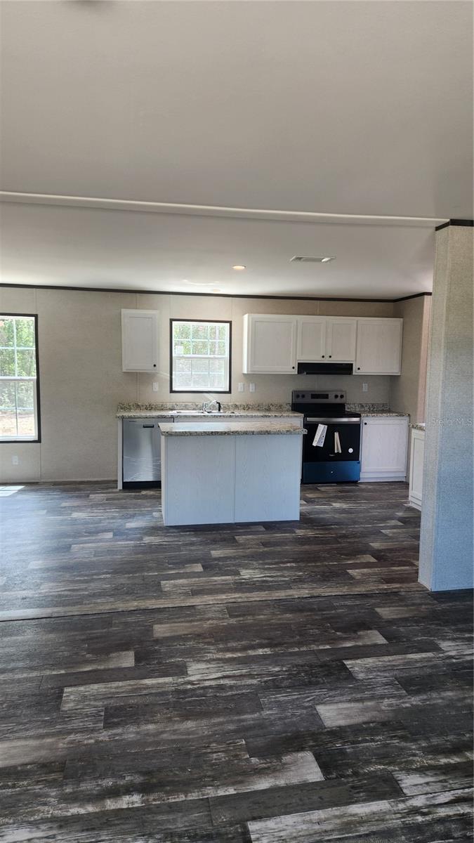 WILLISTON HIGHLANDS - Residential
