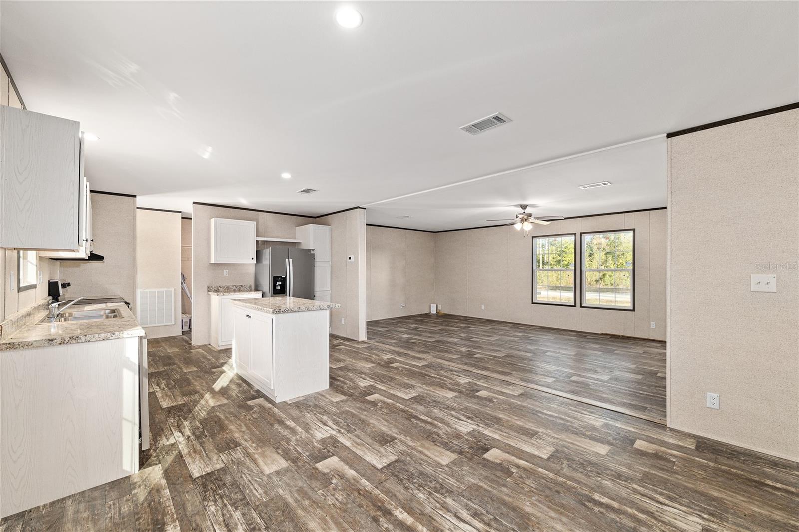 WILLISTON HIGHLANDS - Residential