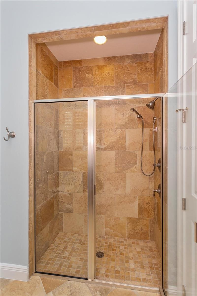 KEENES POINTE 46/104 - Residential