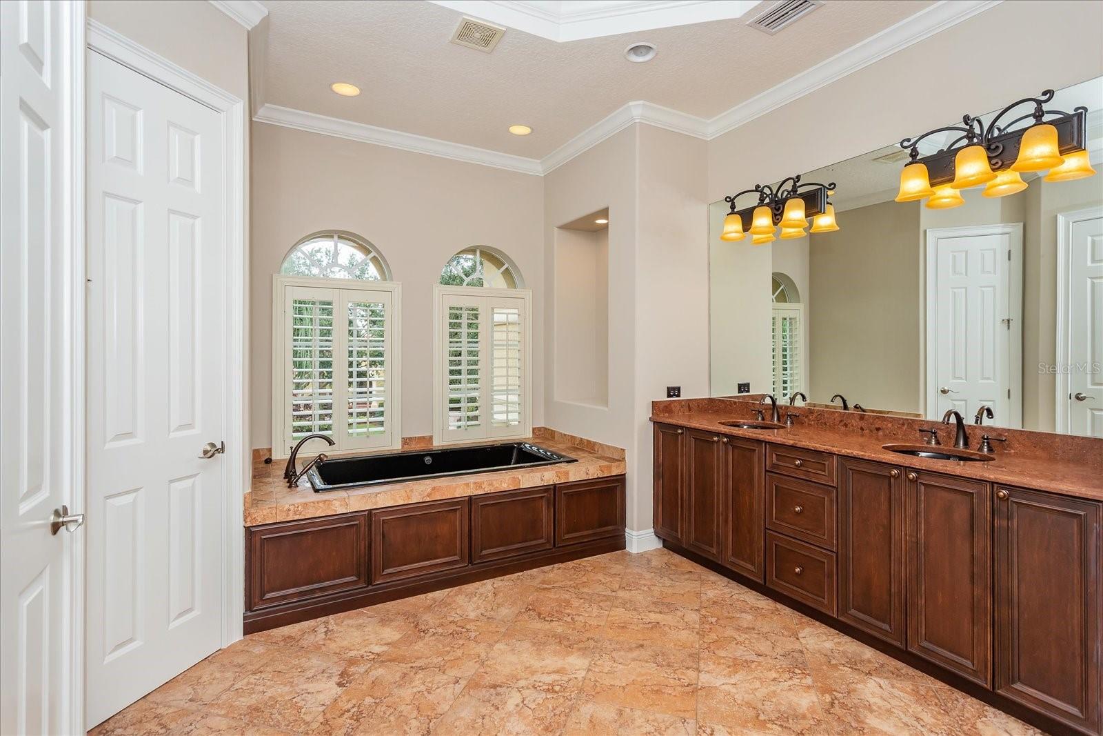 KEENES POINTE 46/104 - Residential