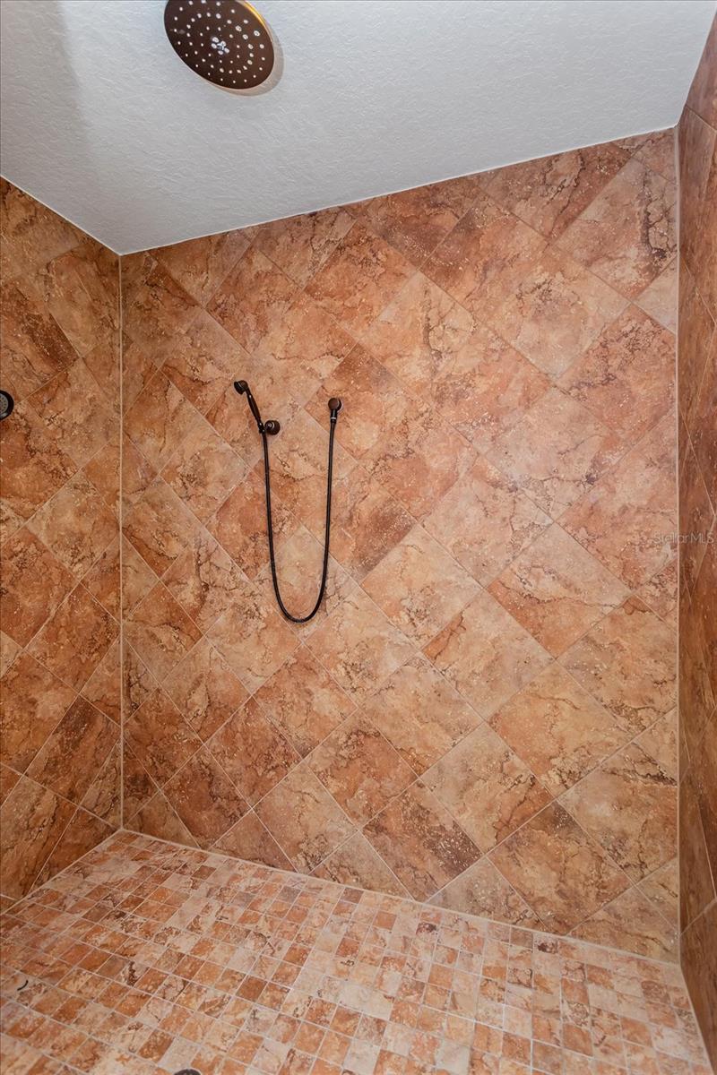 KEENES POINTE 46/104 - Residential