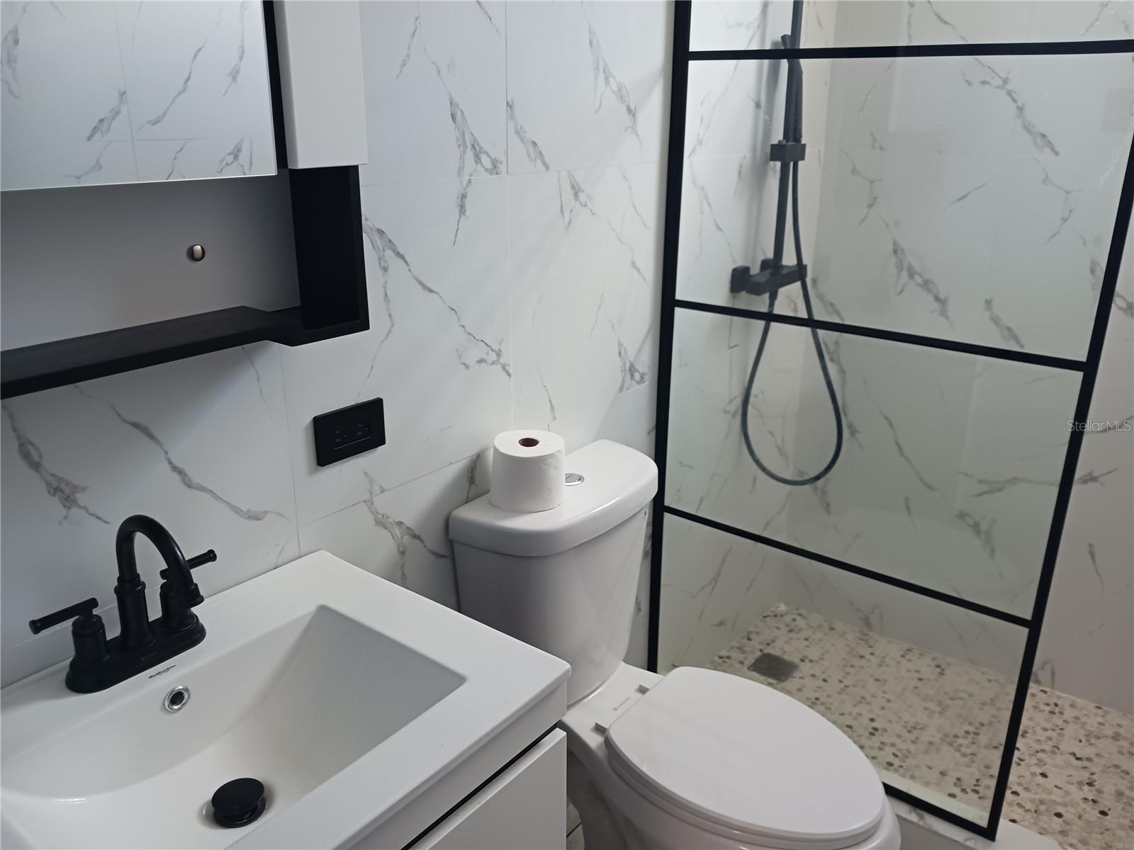 KM. 11.7 RD. 174 INT