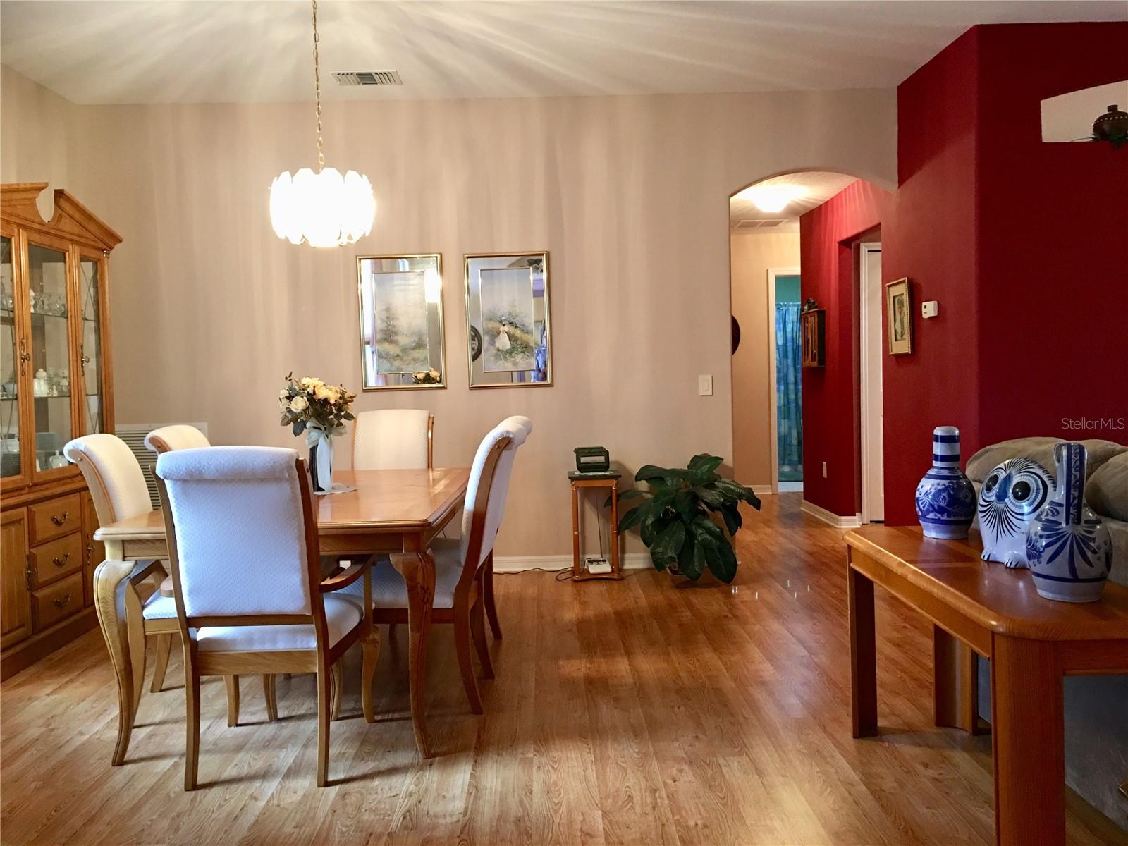 SUMMERGLEN - Residential