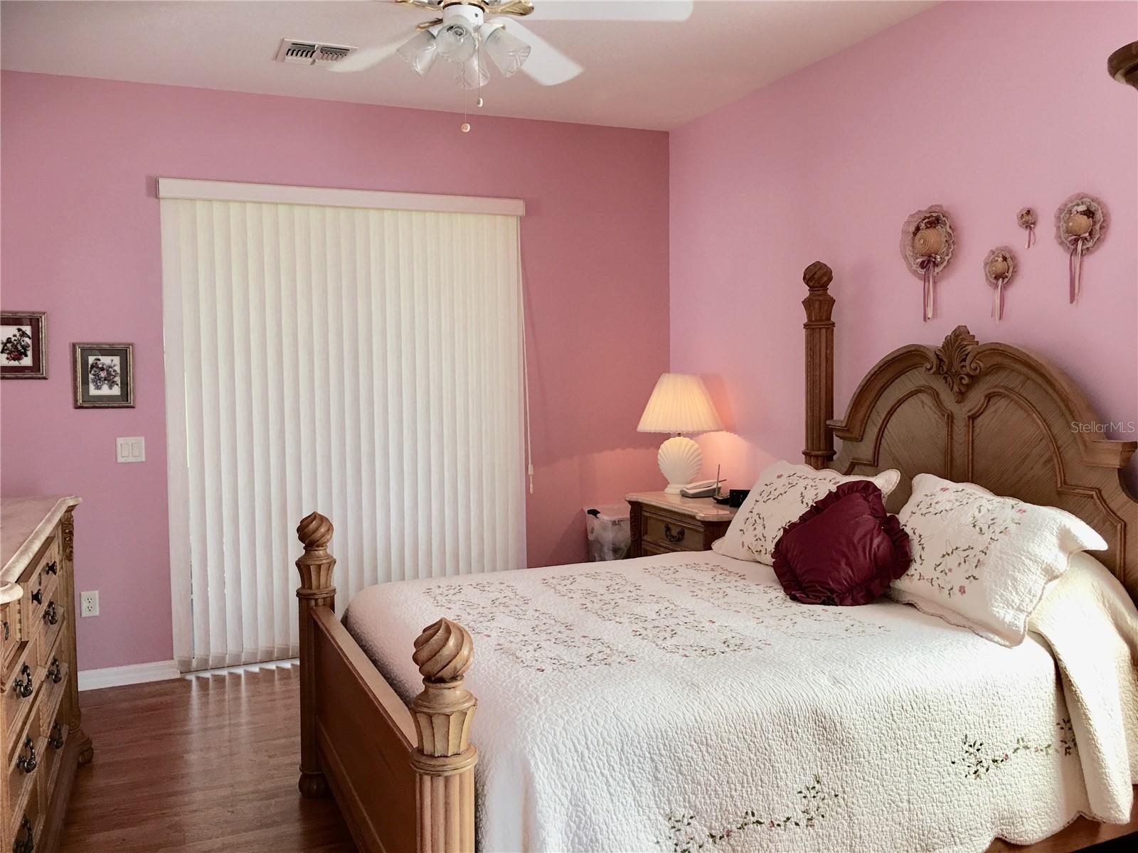 SUMMERGLEN - Residential