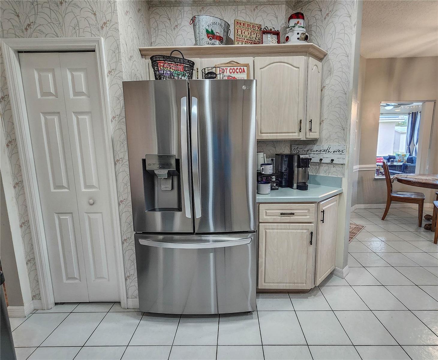 PINE LAKES - Residential