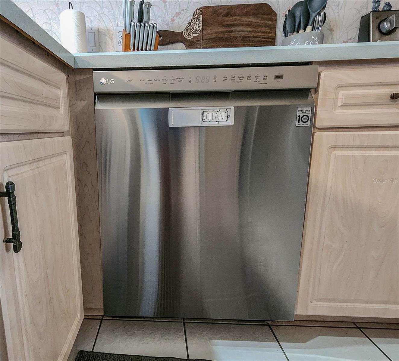 PINE LAKES - Residential