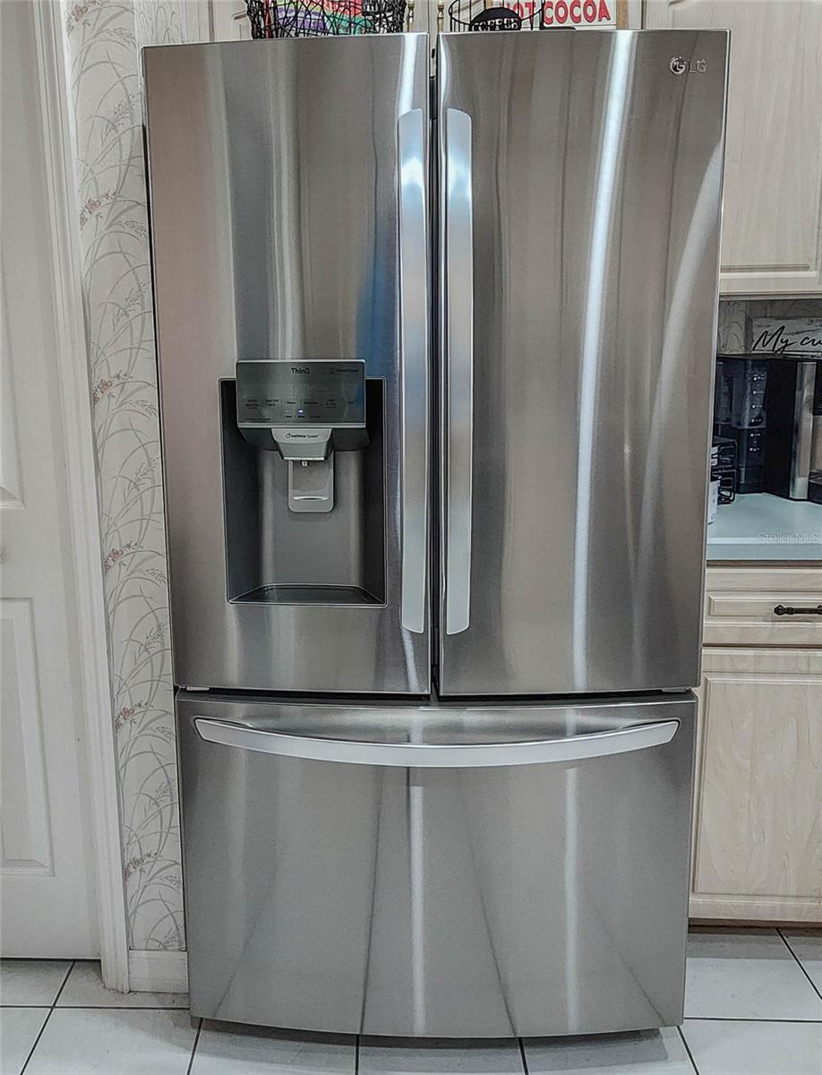 PINE LAKES - Residential