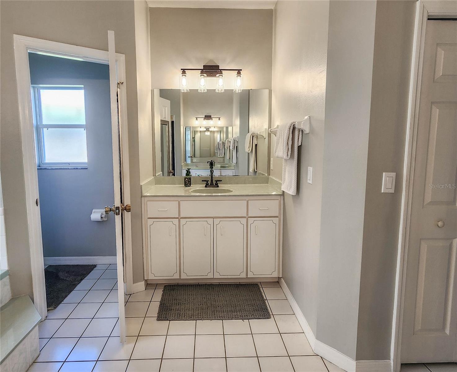 PINE LAKES - Residential