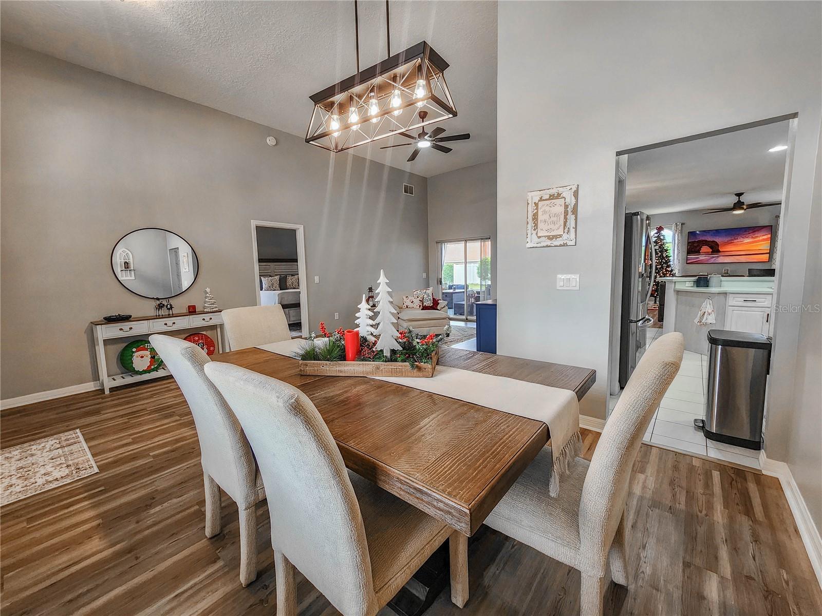 PINE LAKES - Residential