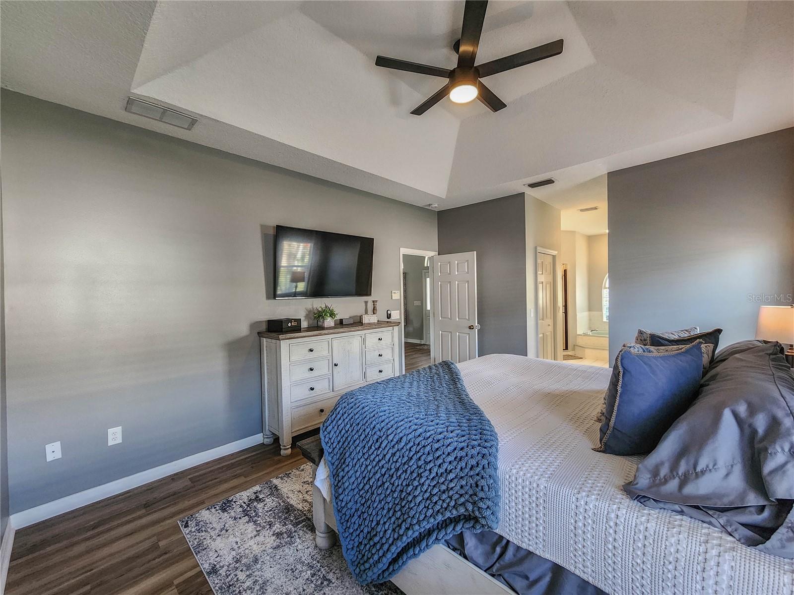 PINE LAKES - Residential