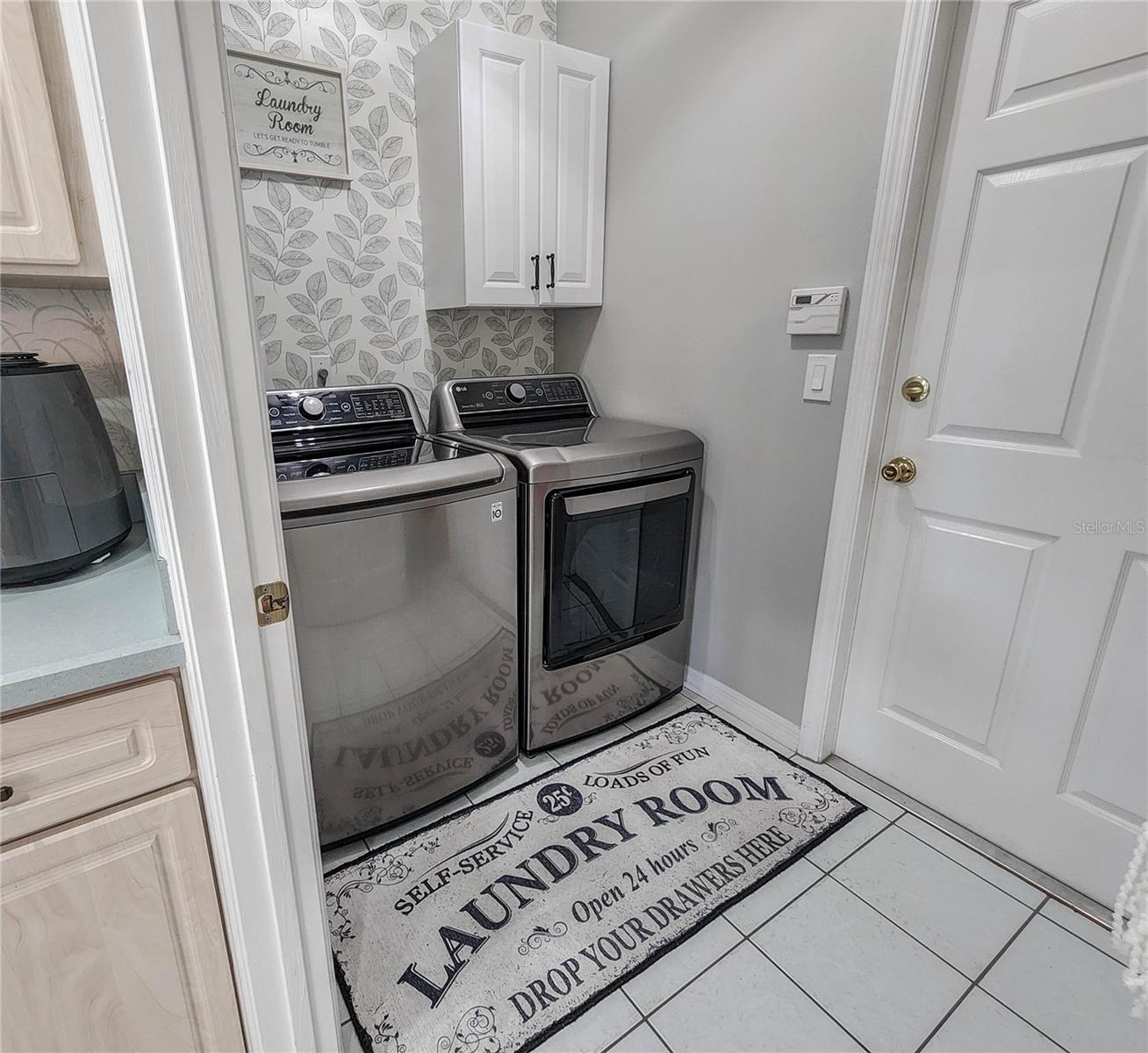 PINE LAKES - Residential