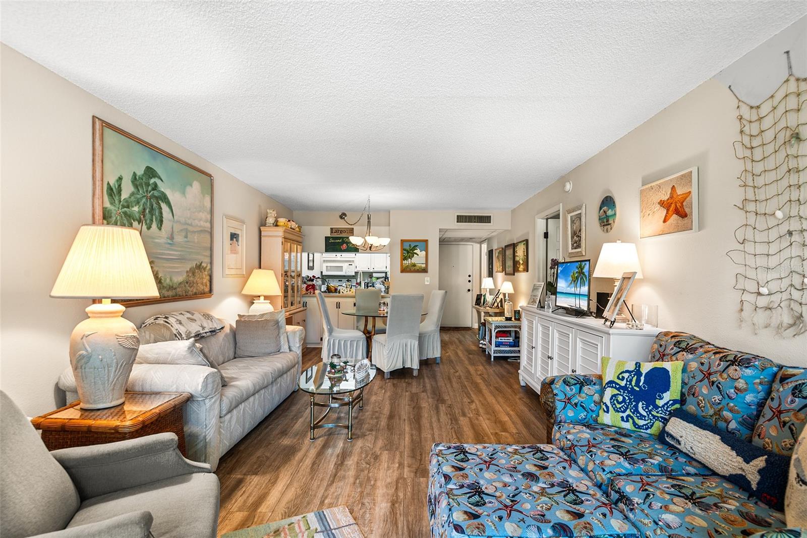 LAKEVIEW OF LARGO - Residential