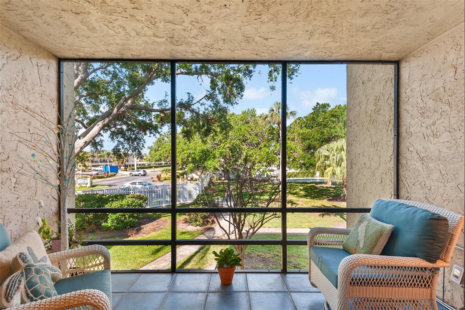 LAKEVIEW OF LARGO - Residential