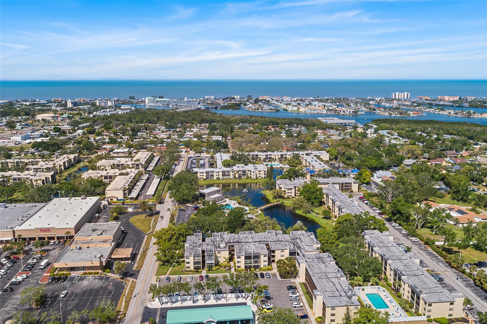 LAKEVIEW OF LARGO - Residential