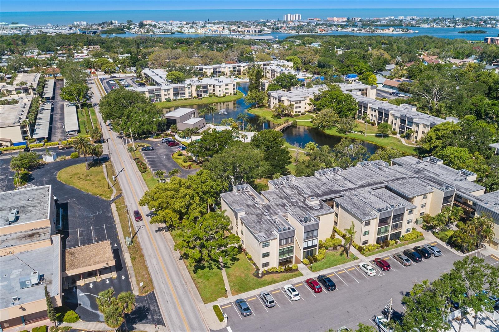 LAKEVIEW OF LARGO - Residential