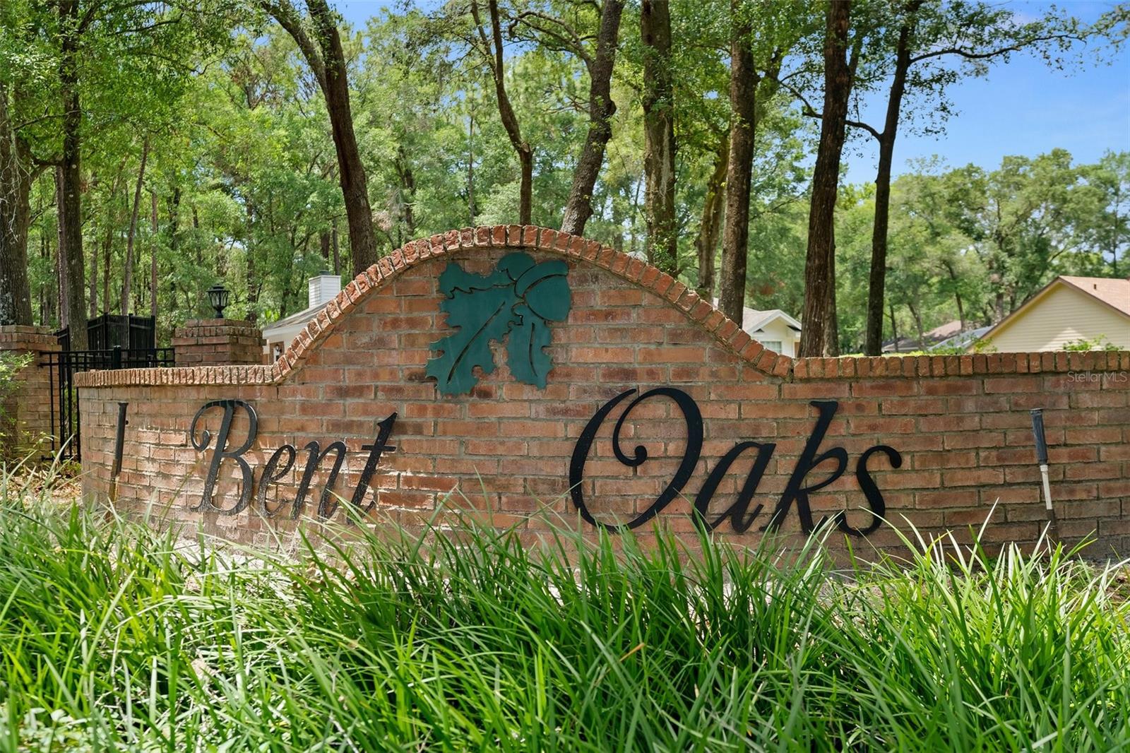 1637 BENT OAKS BOULEVARD